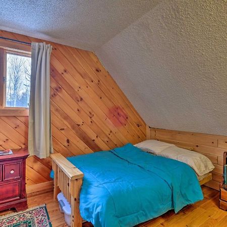 Secluded Johnsburg Retreat With Hot Tub And Fire Pit Villa Eksteriør bilde