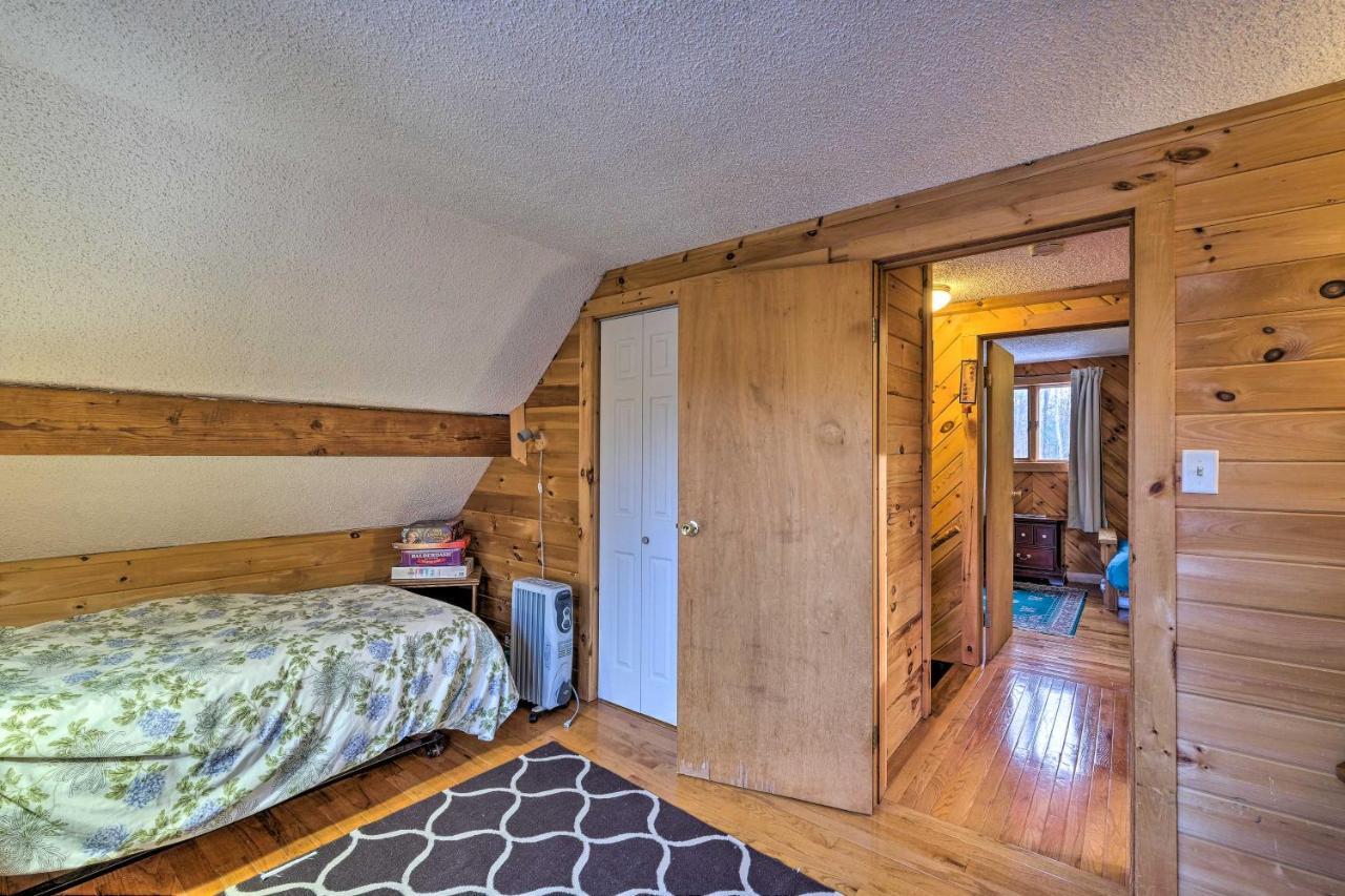Secluded Johnsburg Retreat With Hot Tub And Fire Pit Villa Eksteriør bilde