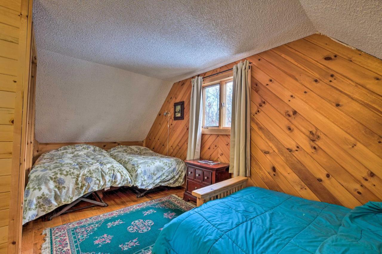 Secluded Johnsburg Retreat With Hot Tub And Fire Pit Villa Eksteriør bilde